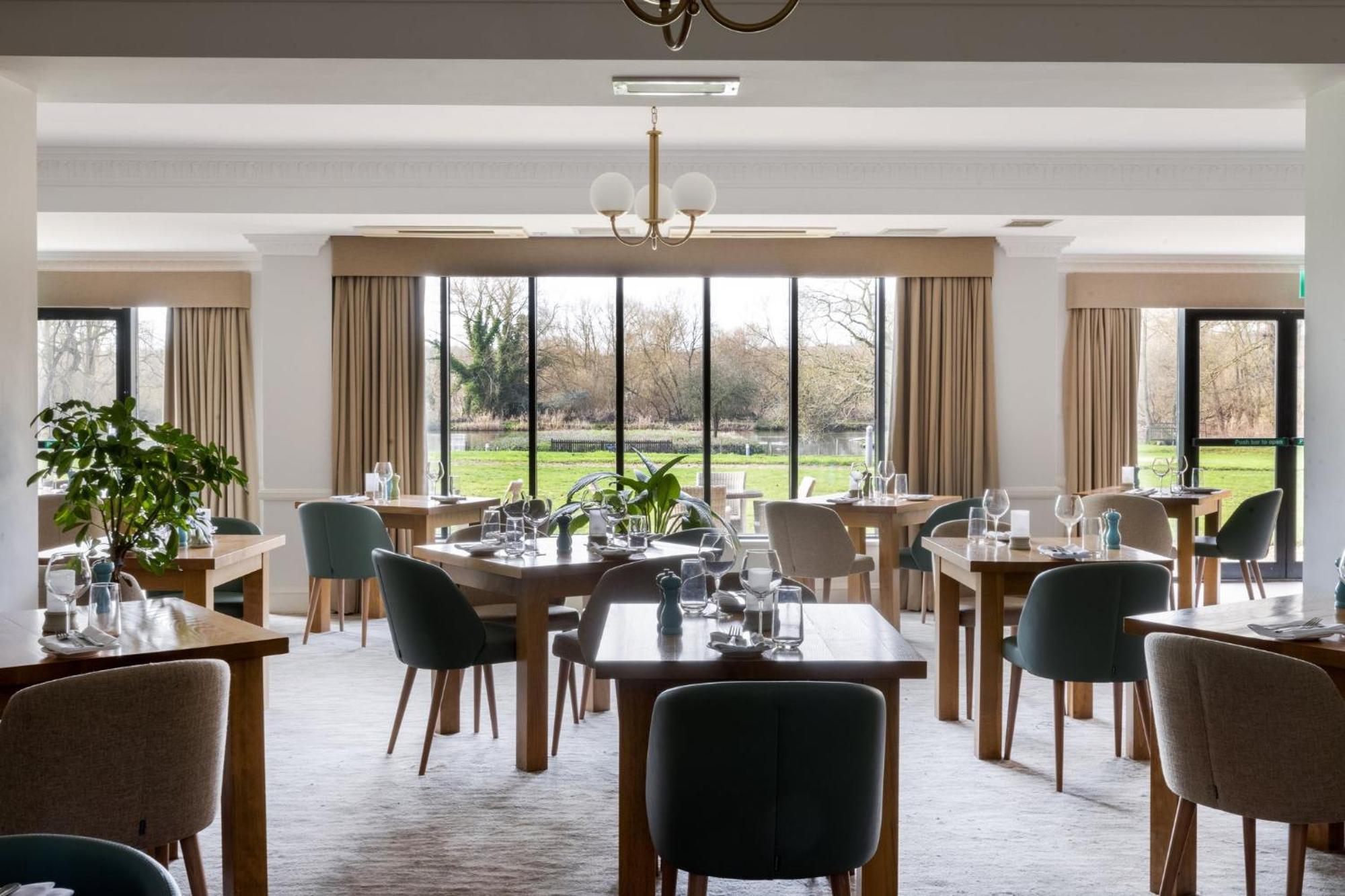 Hotel Voco Oxford Thames By Ihg Kennington  Exteriér fotografie